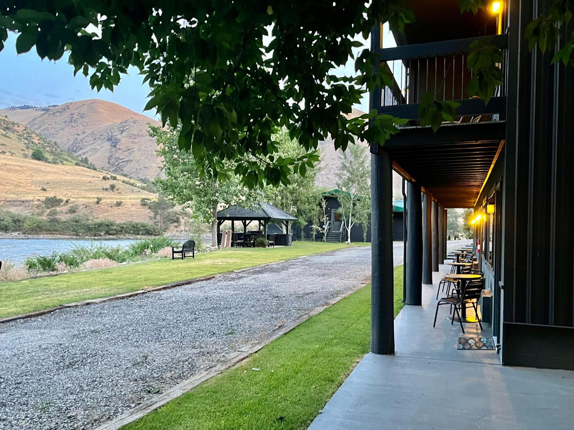 Steelhead Lodge Lucile Dış mekan fotoğraf